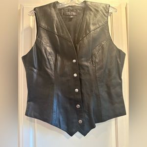 Vintage black Wilson leather vest. 100% leather.